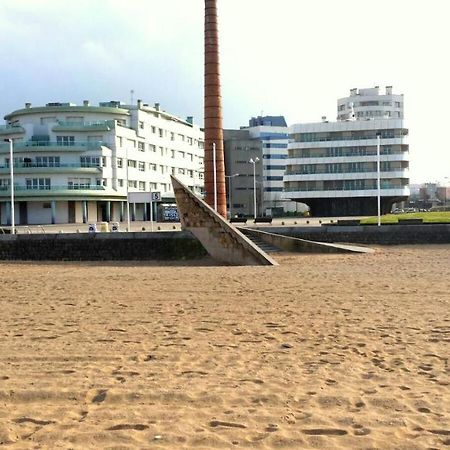 Apartamento Playa Poniente Gijón Exteriör bild