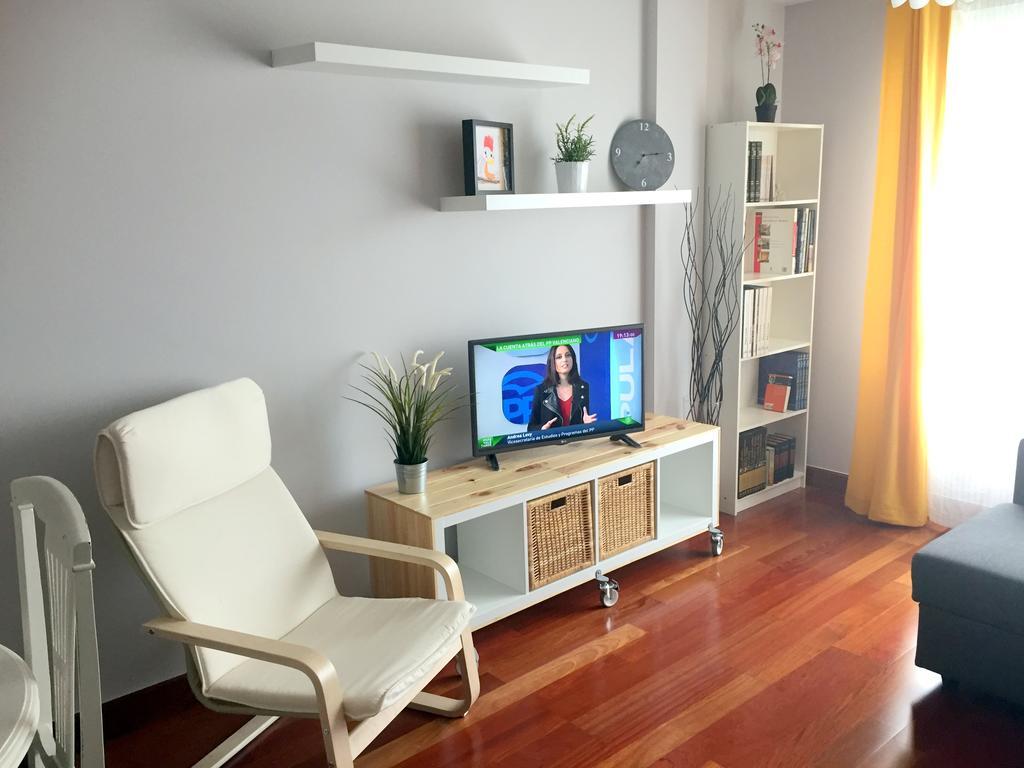 Apartamento Playa Poniente Gijón Exteriör bild