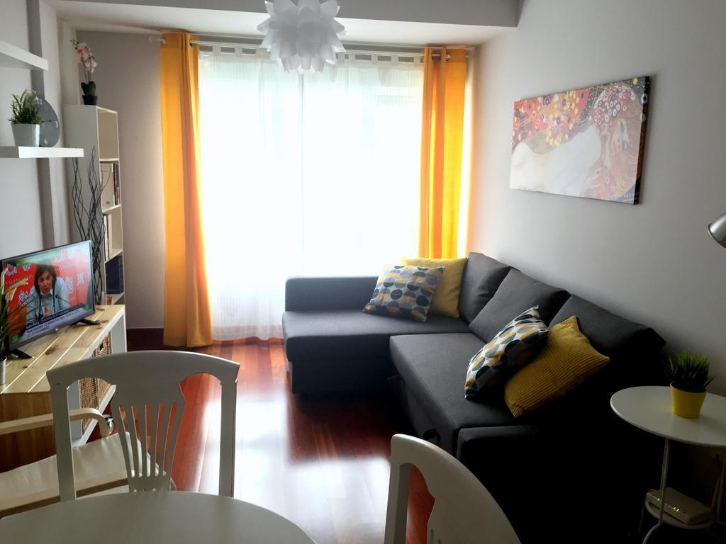 Apartamento Playa Poniente Gijón Exteriör bild
